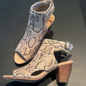 BareTraps Beige Snake-Print Peep Toe Block Heel Sandals
